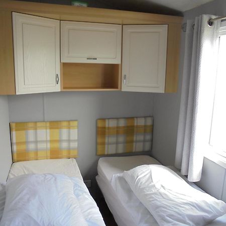 8 Berth On The Chase Hotel Ingoldmells Exterior foto